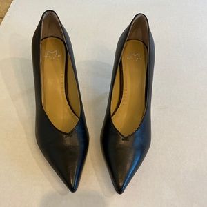 Marc Fisher Black Leather Pointy Toe Pump 8